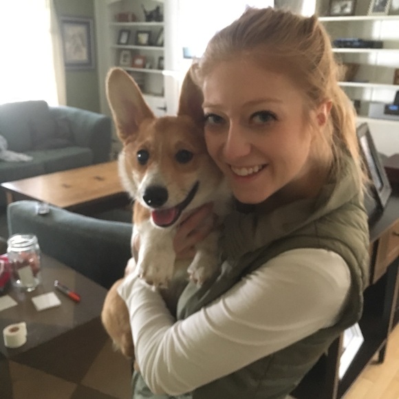 Meet your Posher, Madison - Picture 1 of 1